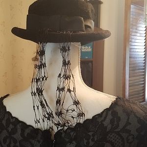 Vtg. ladies black hat.